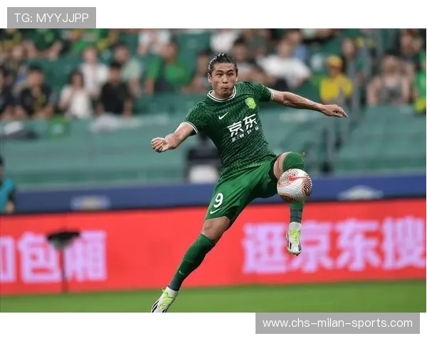 中超张玉宁力量练习持续提升，力压群雄，成就顶级前锋