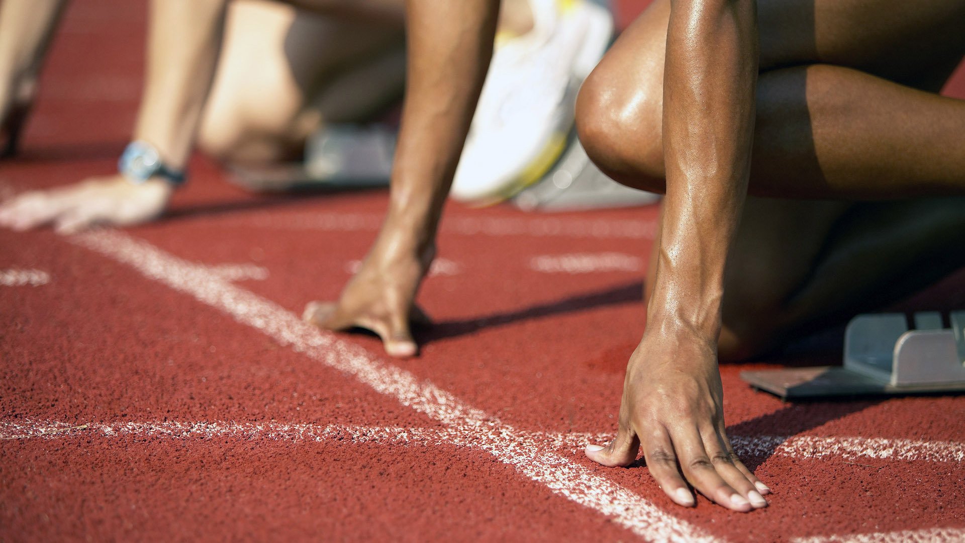 AC Milan官方APP下载-穿越时空的对话：如果球星们生在同一时代？